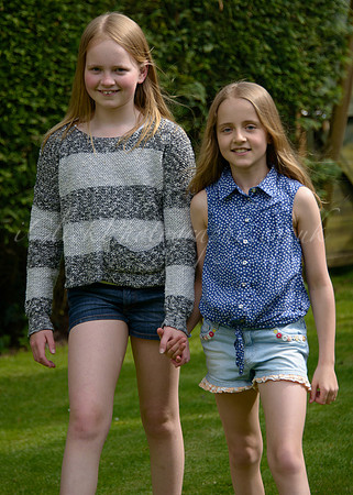 Charlotte & Sophie_0003